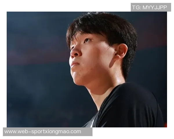 媒体人质疑球迷对杨瀚森的苛责为何不反思自己在外卖行业的表现